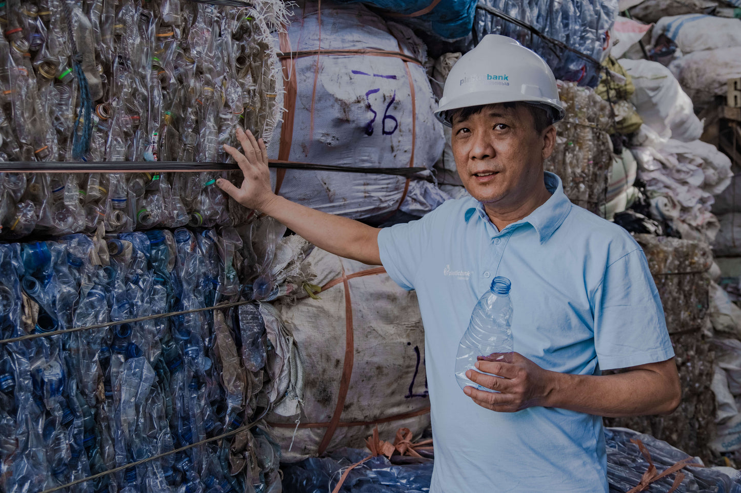 Remove 5 ocean bound plastic bottles - Make Beauty International