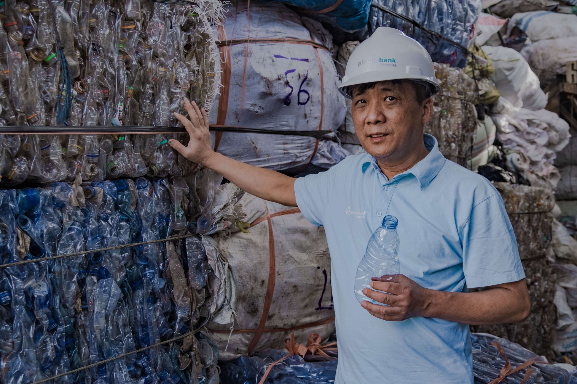 Remove 5 ocean bound plastic bottles - Make Beauty International